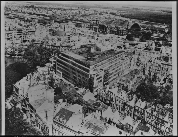 Luftaufnahme des Haus des Reichs 1946 Foto: © Staatsarchiv Bremen