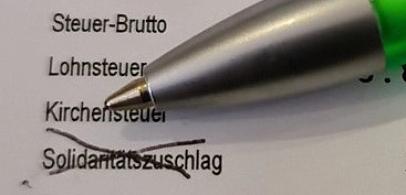 Symbolbild Solidaritätszuschlag fällt weg