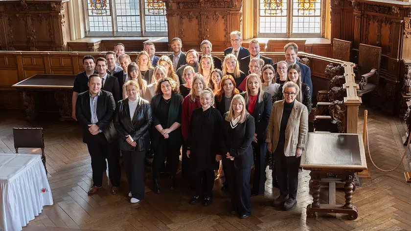 PM - Erfolgreicher Abschluss: 33 Nachwuchskräfte starten in die Verwaltung 
˜ Bildnachweis: Hochschule Bremen